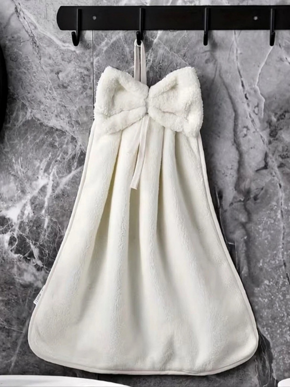 Bow Hand Towel in White Set Of 3